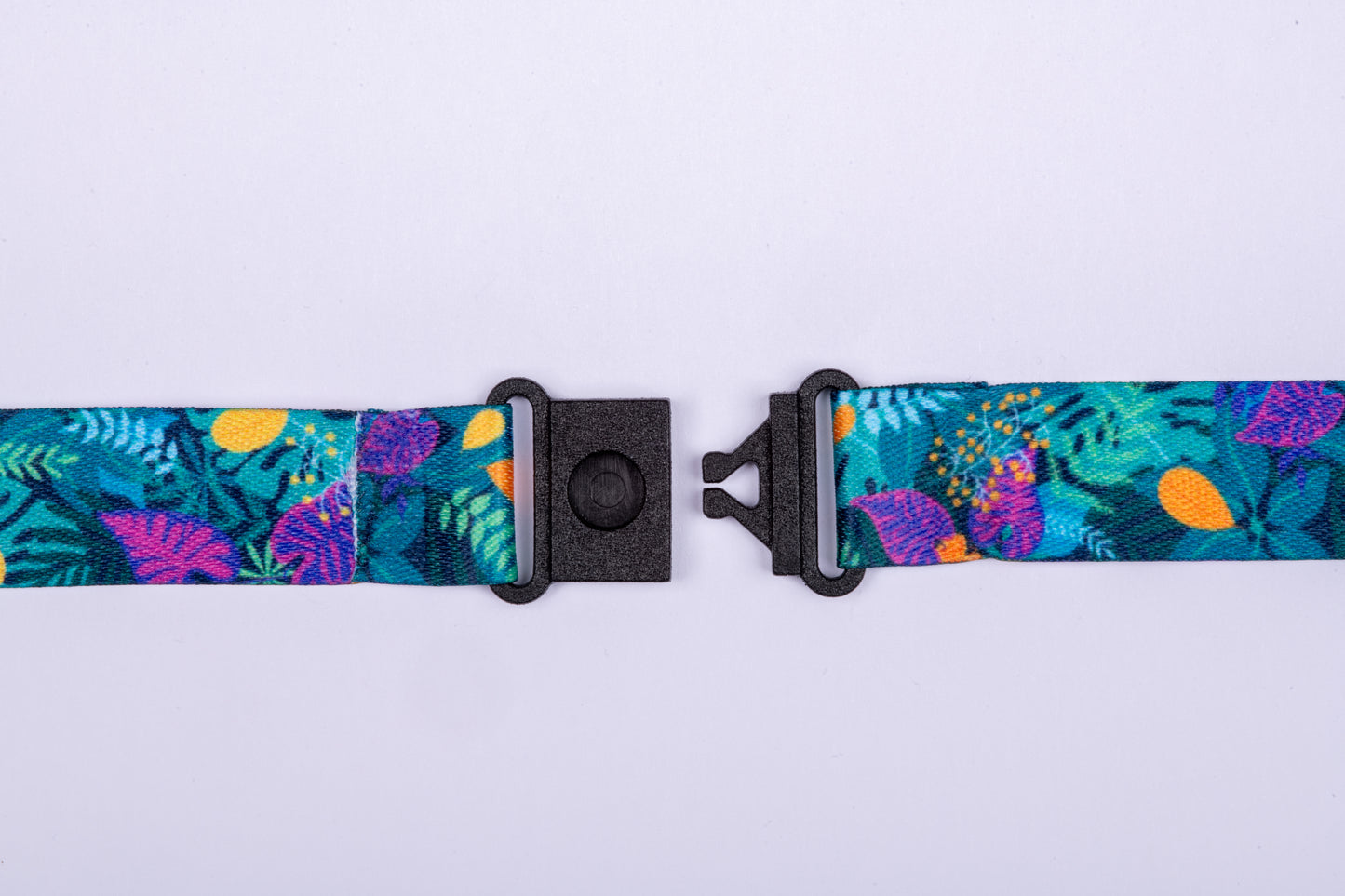 Avery Recycled Tropical Pre-Printed Lanyard with 2cm Wide Carabiner (Pack of 10)